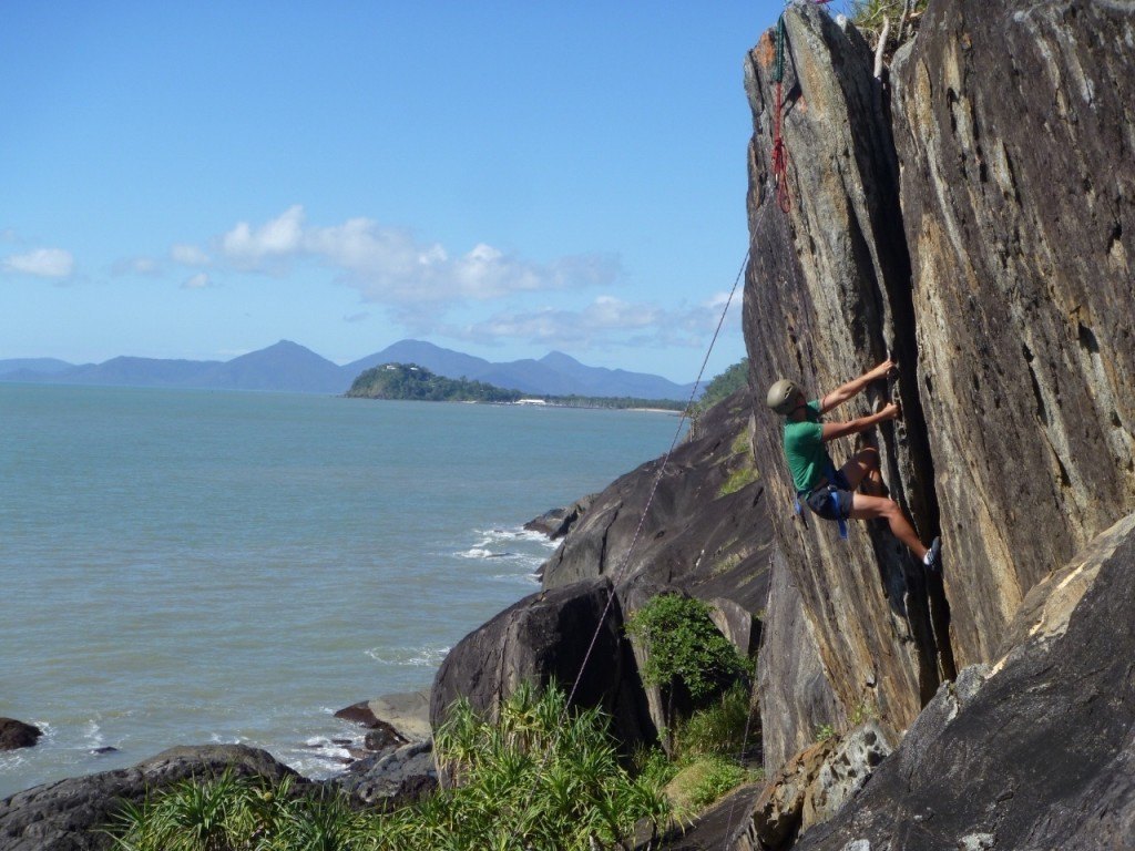 Sea cliff climb 063 (1900x1425) (1280x960)